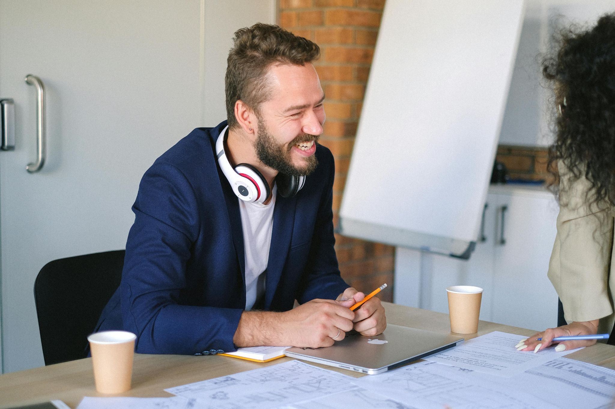 how to use brackets the visual communication guy... How to Communicate Employee Benefits So Staff Actually Use Them - The ...