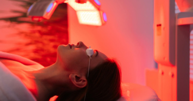 How Red Light Therapy Supports Energy, Focus and Recovery for Desk-Based Professionals