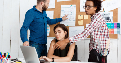 Deciding to Outsource IT Consulting and Management in Design Deciding to Outsource IT Consulting and Management in Design