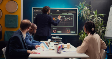 The Visual Grammar of Investment Pitch Decks: Why Smart Money Reads Design Before It Reads Numbers The Visual Grammar of Investment Pitch Decks: Why Smart Money Reads Design Before It Reads Numbers